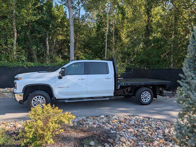 Used 2024 Chevrolet Silverado 2500 LT w/ Convenience Package AWD/4WD image 2