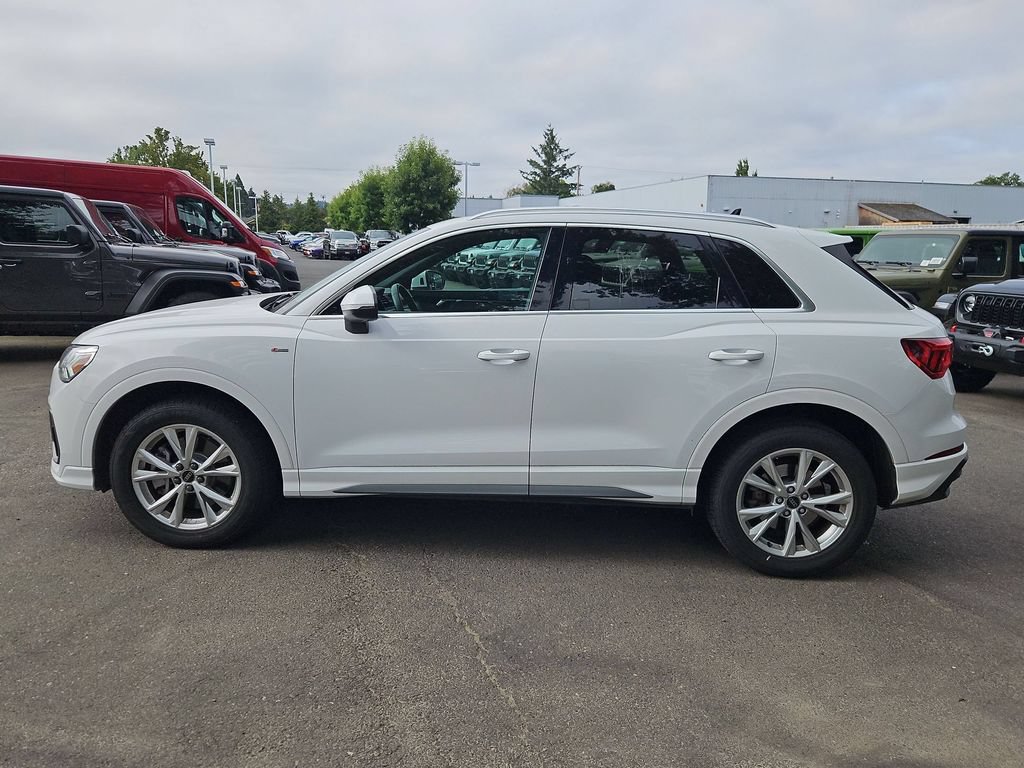 Used 2025 Audi Q3 2.0T Premium AWD/4WD image 4