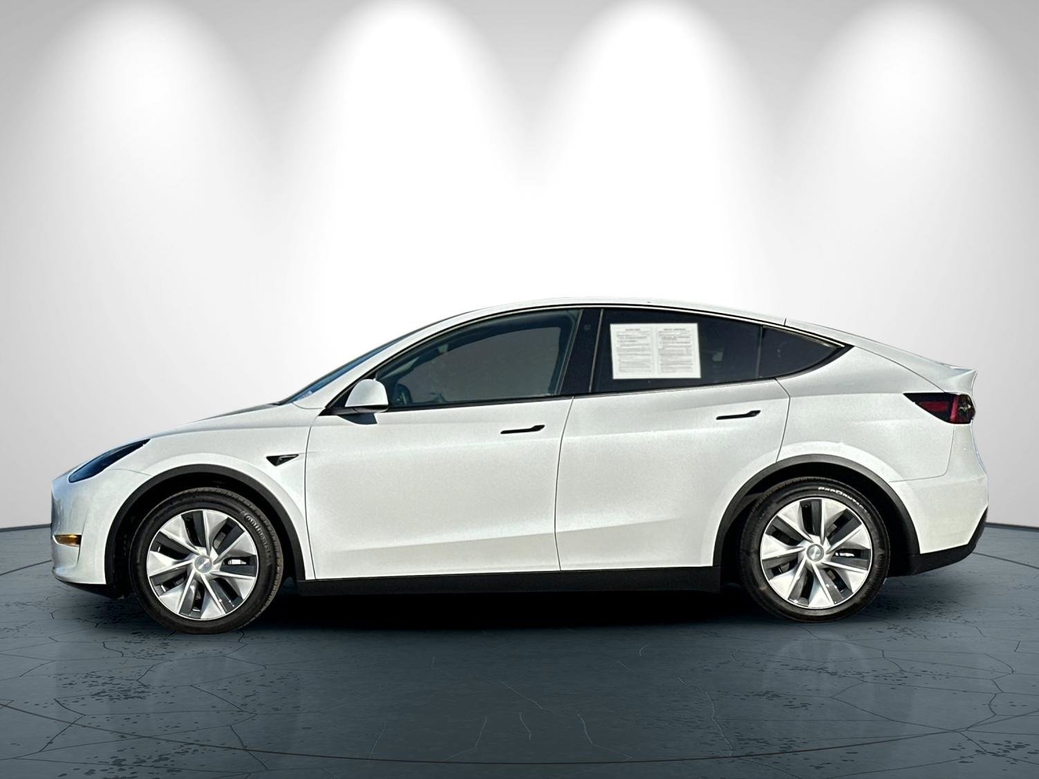 Used 2023 Tesla Model Y Long Range image 7