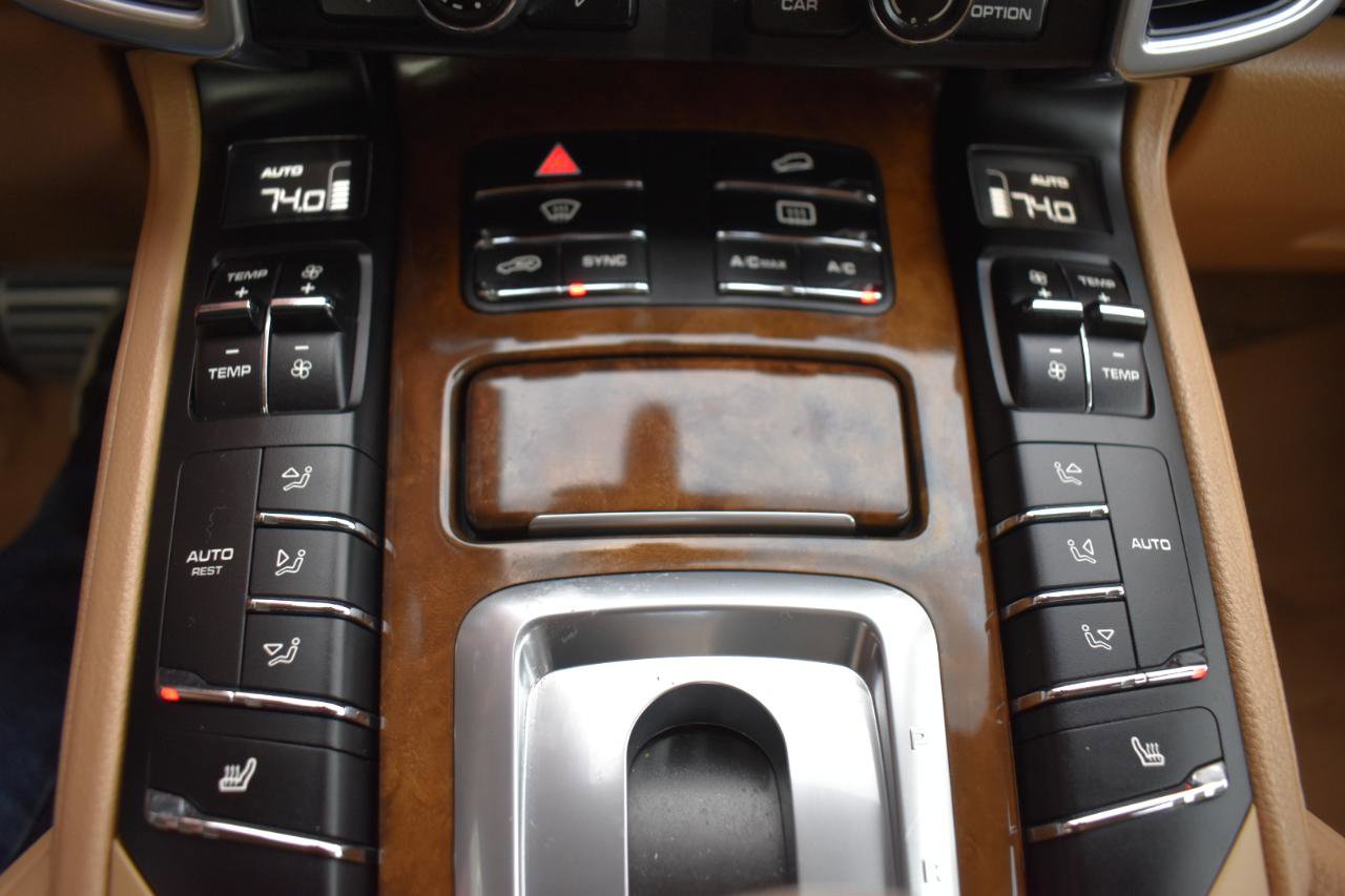 Used 2014 Porsche Cayenne S AWD/4WD image 30