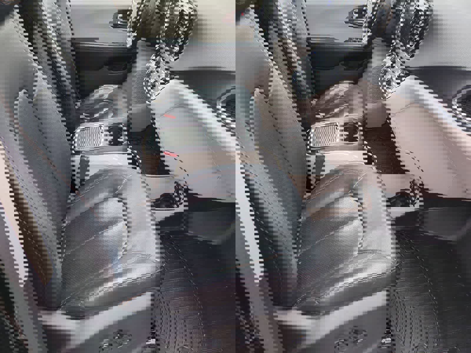 Used 2018 Chrysler Pacifica Touring-L Plus w/ Tire & Wheel Group image 10