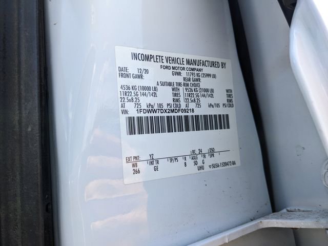 Used 2021 Ford F750 2WD Crew Cab Super Duty image 34