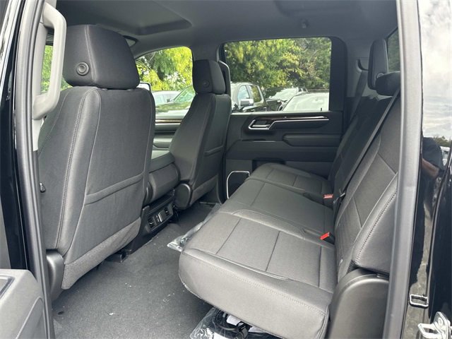New 2025 GMC Sierra 2500 SLE w/ SLE Value Package; image 10
