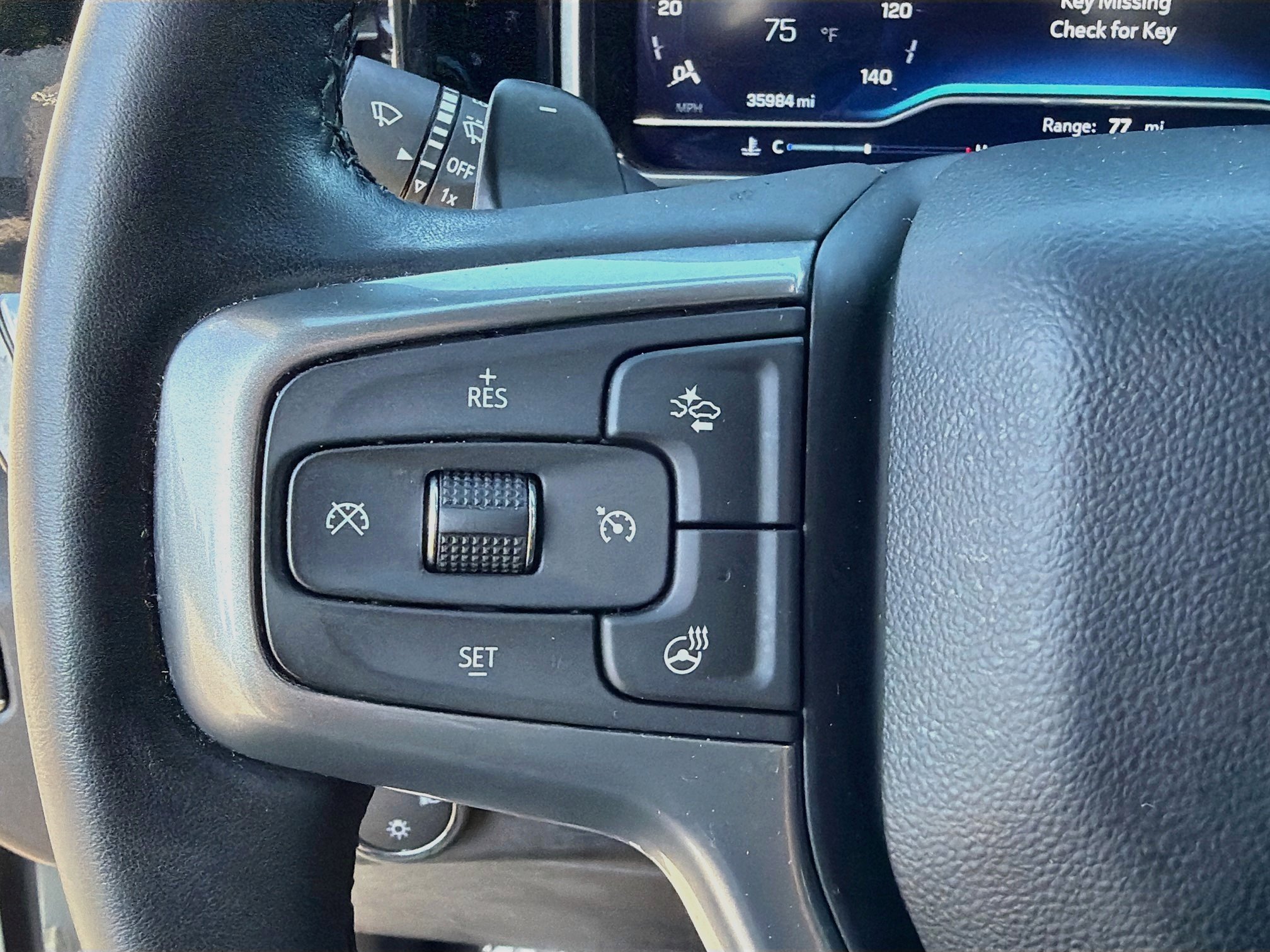 Used 2023 Chevrolet Silverado 1500 LT RWD image 36