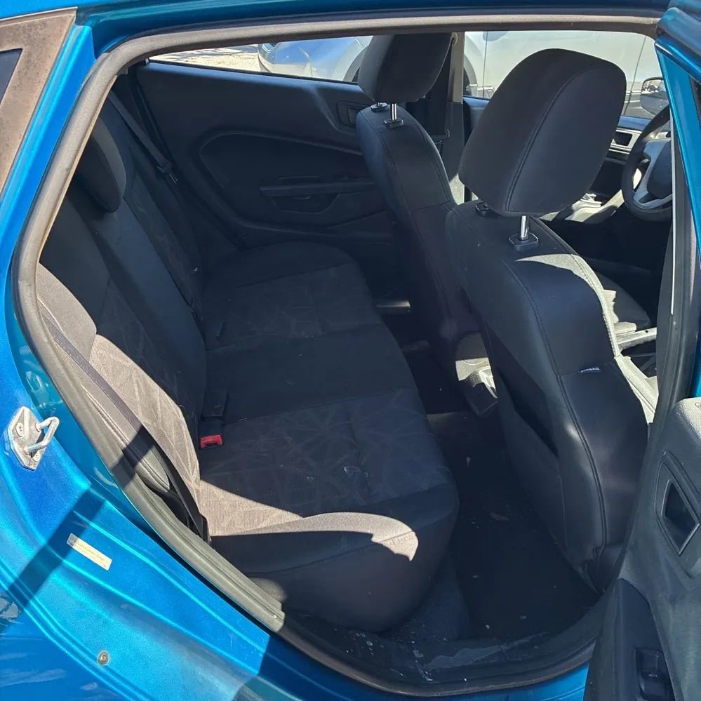 Used 2012 Ford Fiesta SE image 7