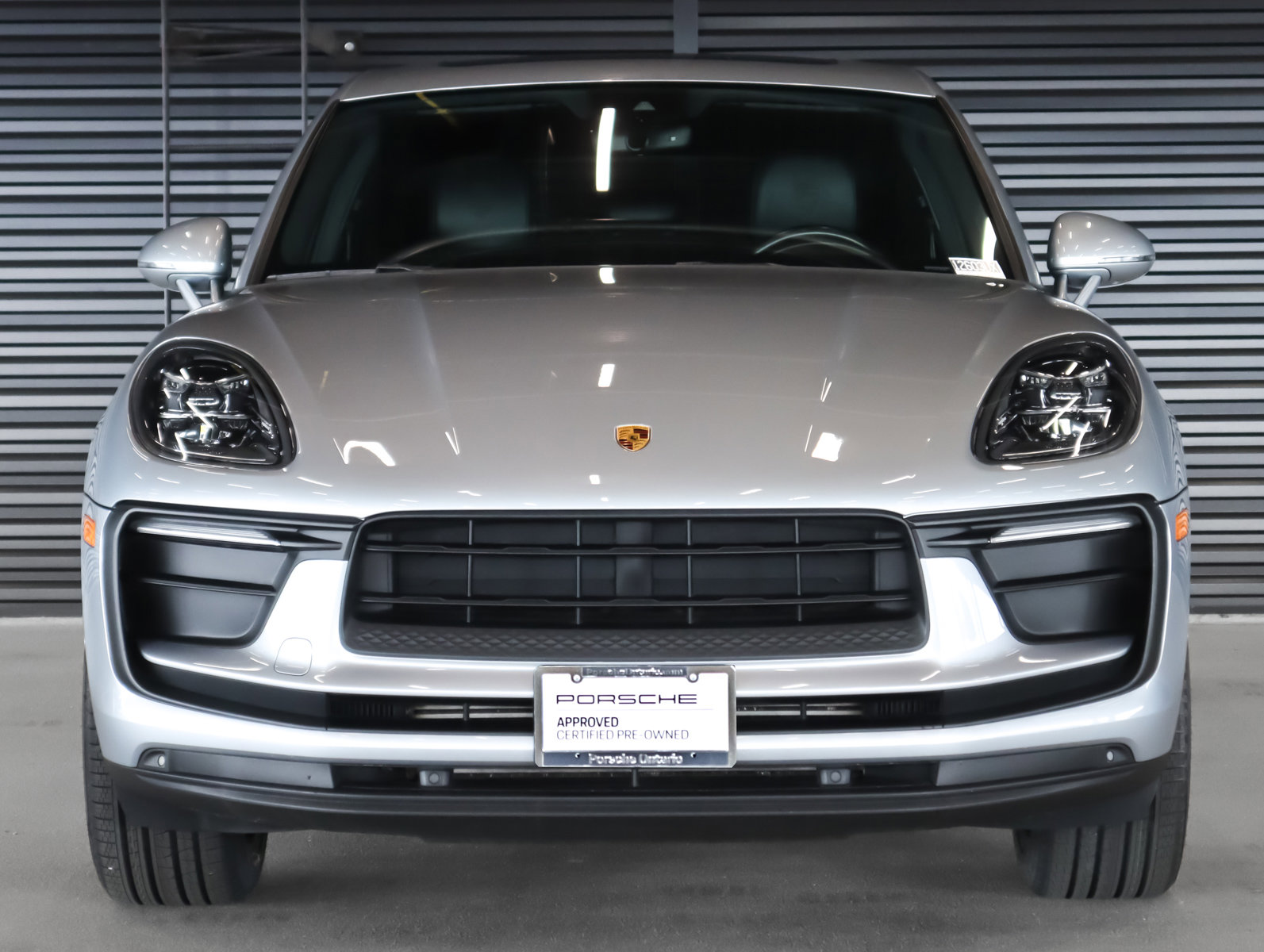 Certified 2022 Porsche Macan AWD/4WD image 8