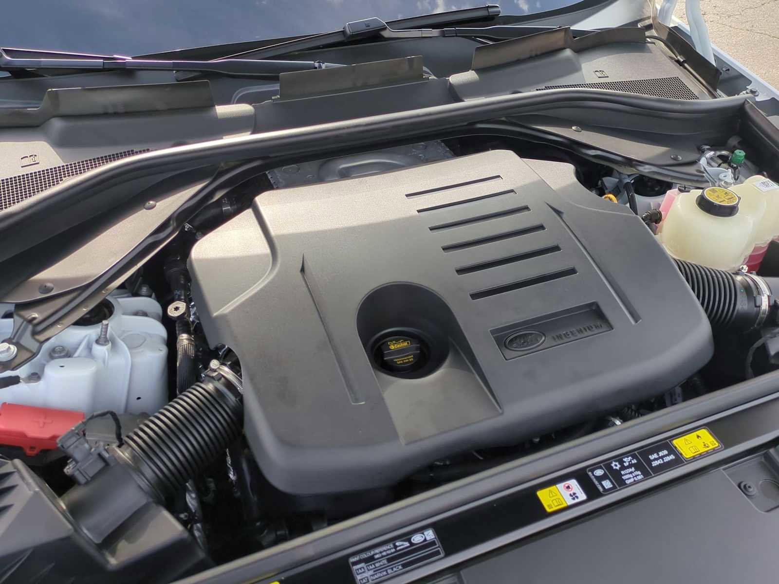 Used 2025 Land Rover Range Rover Sport Dynamic SE image 30