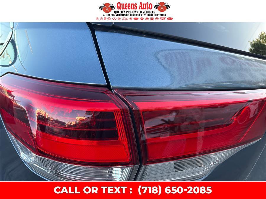 Used 2018 Toyota Highlander XLE AWD/4WD image 36