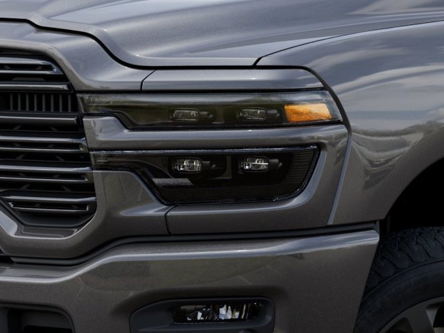 New 2026 RAM 2500 Laramie AWD/4WD image 13