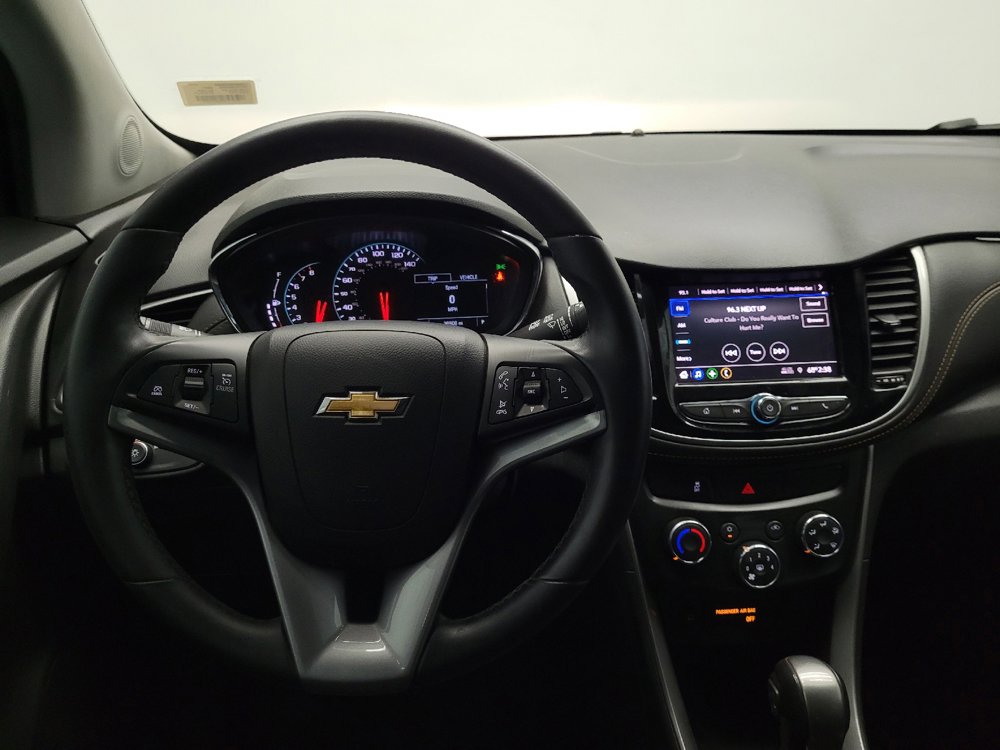 Used 2021 Chevrolet Trax LT w/ Sport Edition FWD image 22