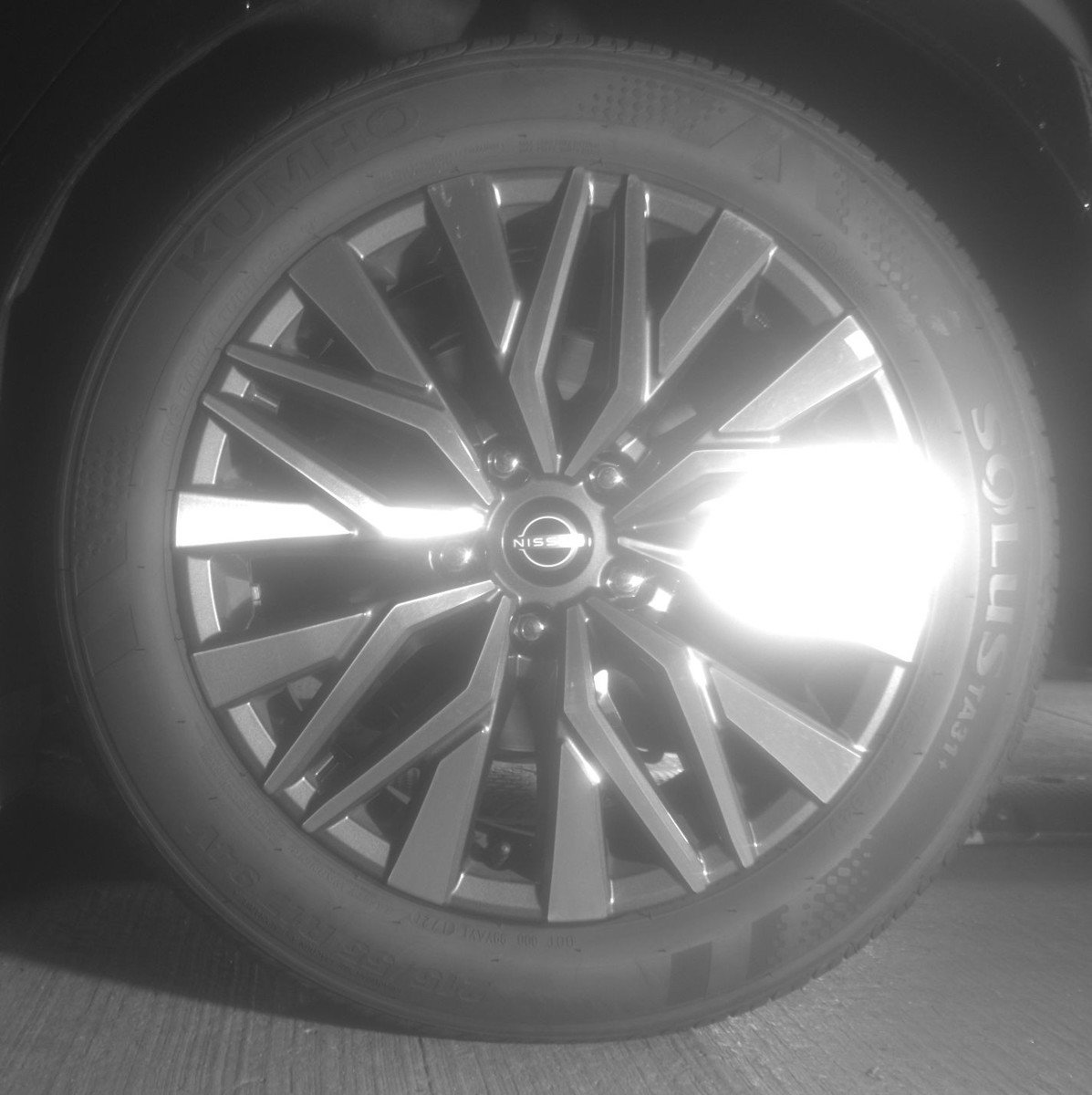 Used 2025 Nissan Altima 2.5 SV FWD image 14