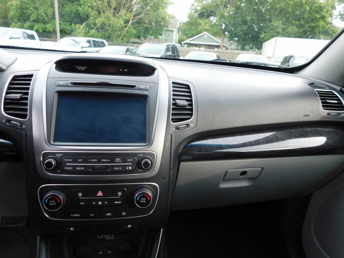 Used 2014 Kia Sorento SX w/ 3rd Row Package image 10