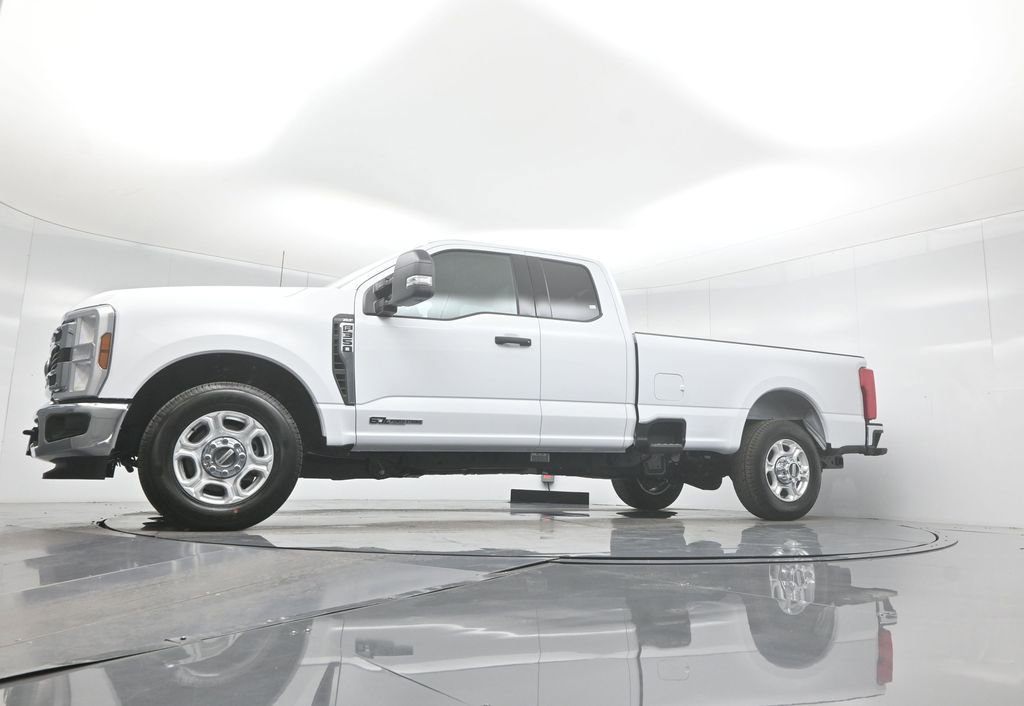 New 2026 Ford F350 XLT image 45