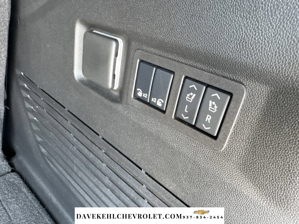 Used 2025 Chevrolet Tahoe Z71 w/ Comfort Package AWD/4WD image 35