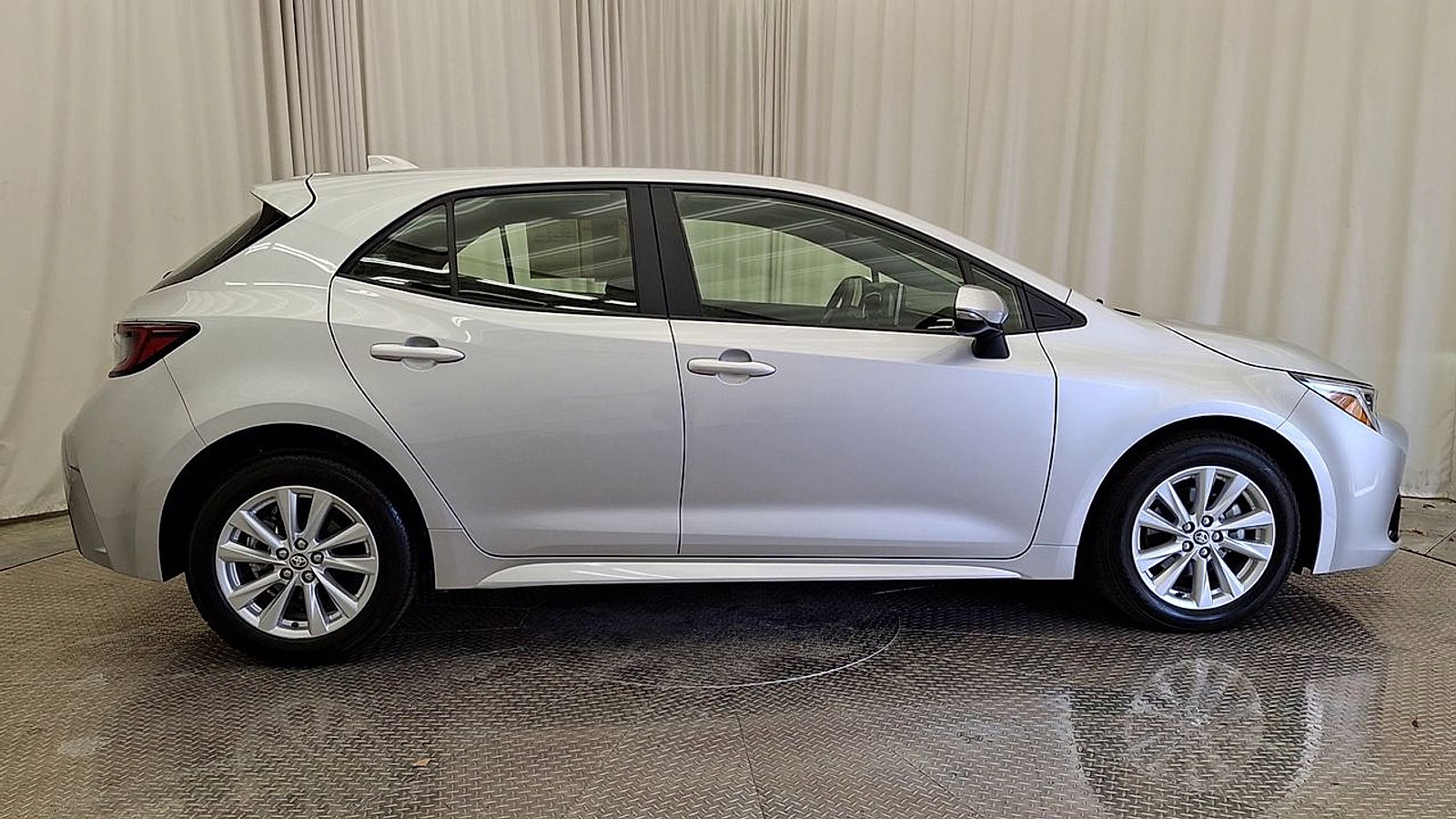 Certified 2024 Toyota Corolla SE image 4