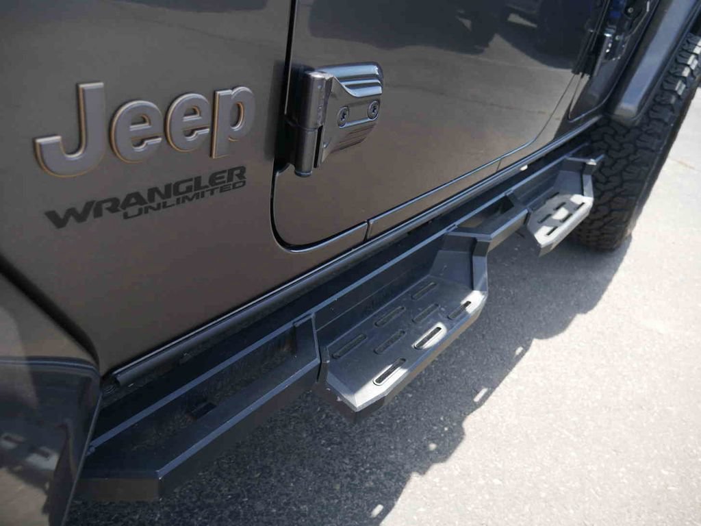 Used 2022 Jeep Wrangler Unlimited Rubicon w/ Trailer Tow Package AWD/4WD image 17