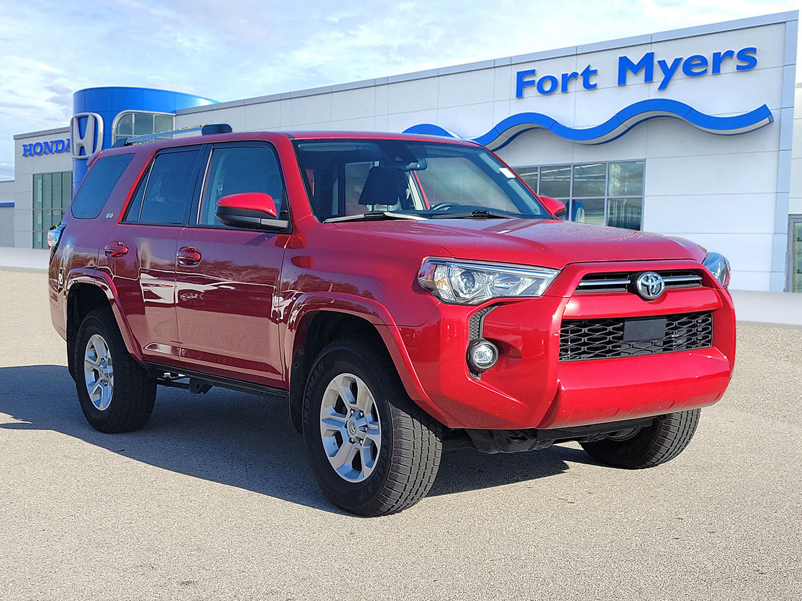 Used 2024 Toyota 4Runner SR5 image 1