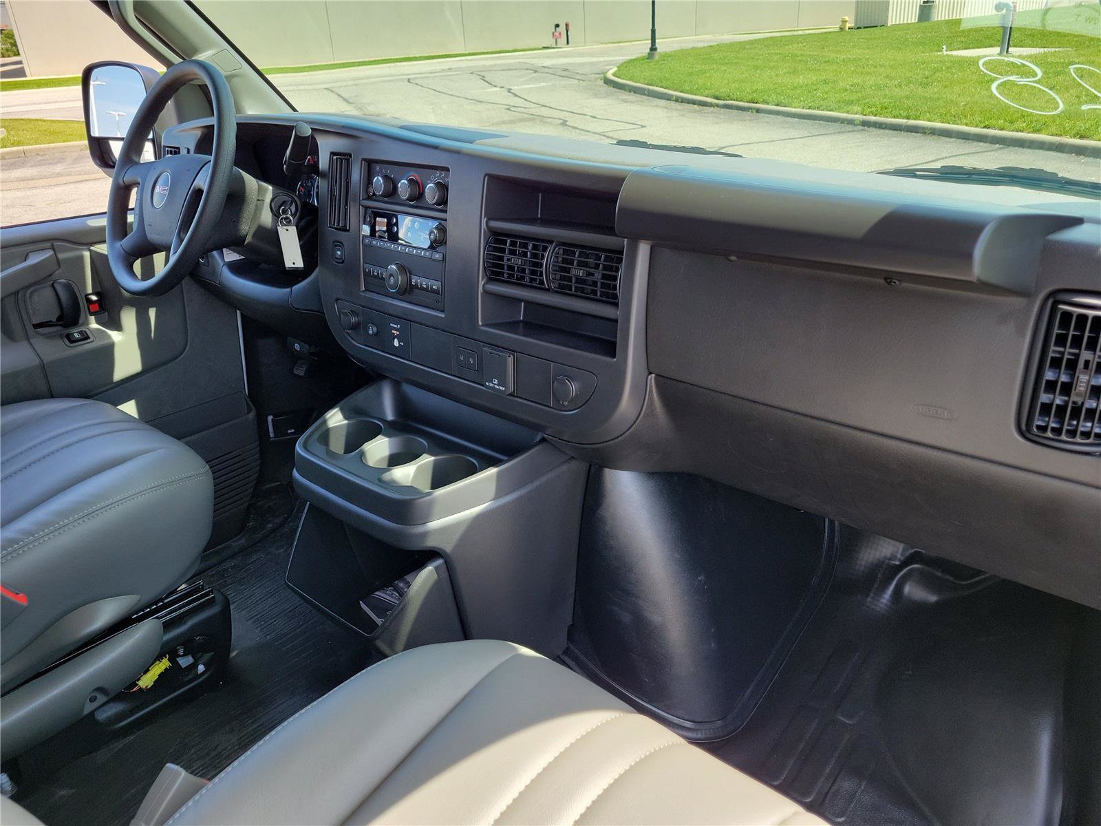 New 2026 GMC Savana 3500 Extended w/ Driver Convenience Package RWD image 12