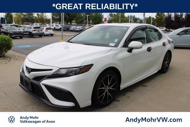 Used 2024 Toyota Camry SE FWD image 3