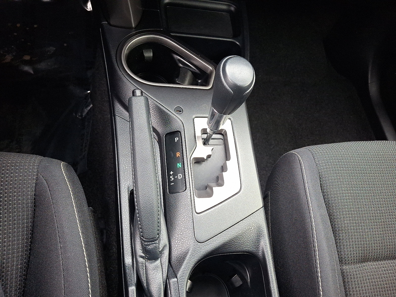 Used 2018 Toyota RAV4 XLE w/ Plus Extra Value Package image 16