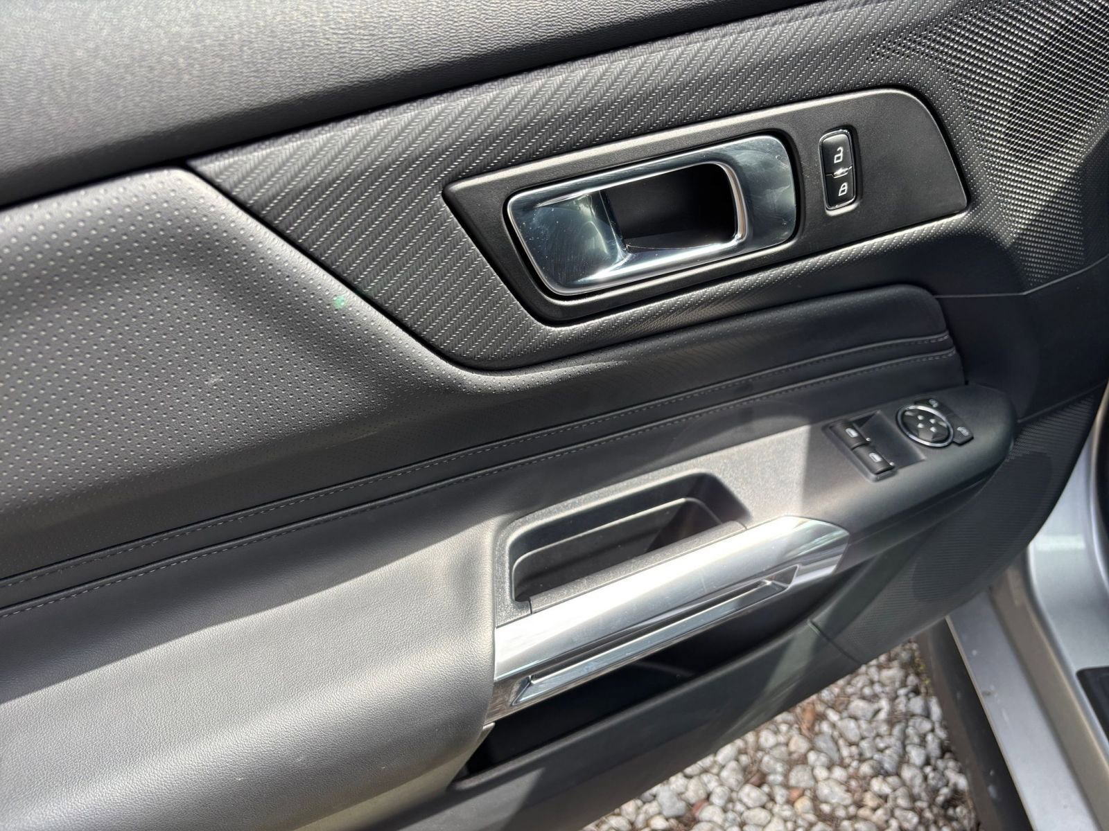 Used 2025 Ford Mustang GT Premium image 18