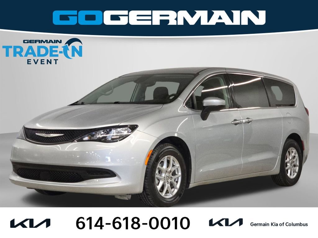 Used 2023 Chrysler Voyager LX image 1