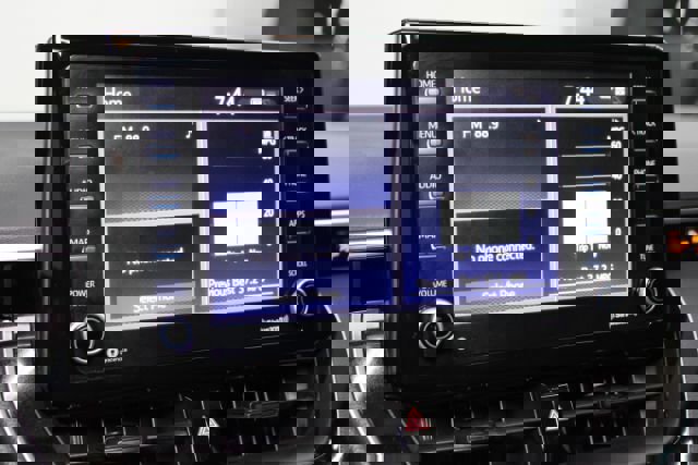 Used 2022 Toyota Corolla LE image 16