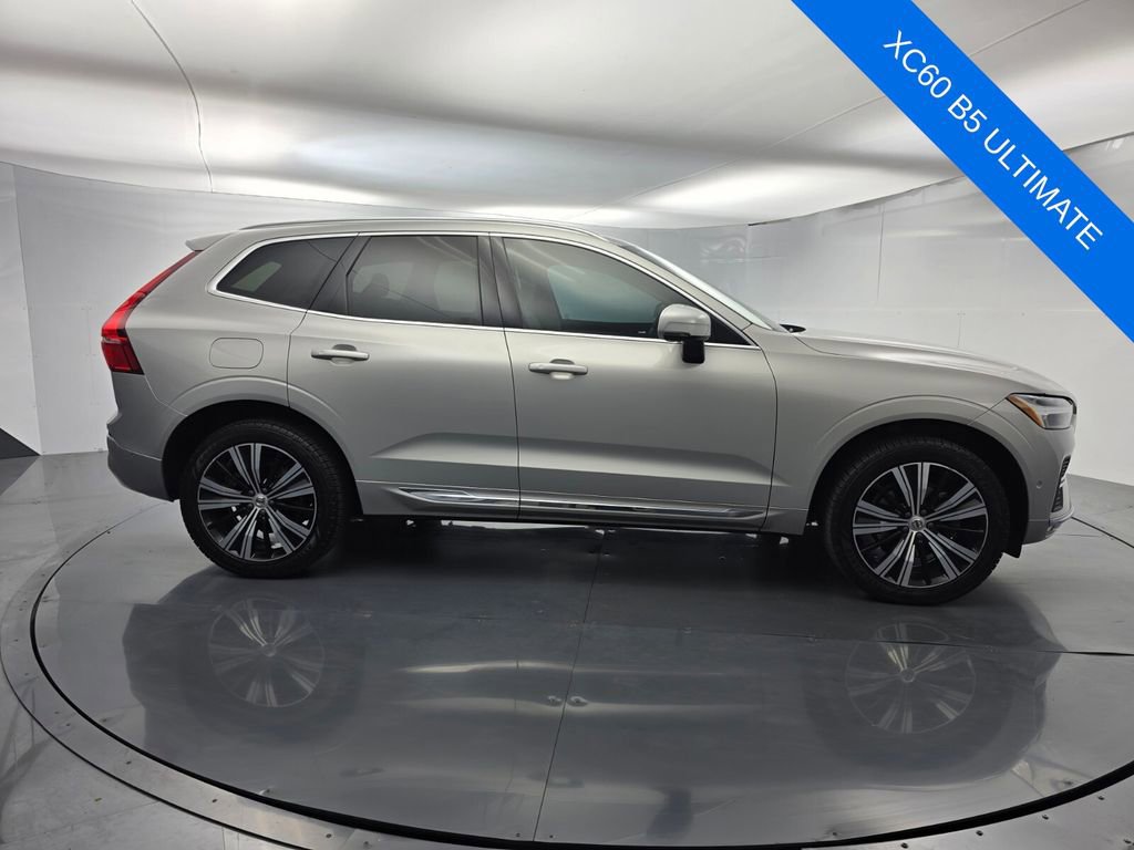 Used 2023 Volvo XC60 B5 Ultimate image 3
