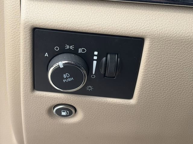 Used 2020 Jeep Grand Cherokee Overland image 20