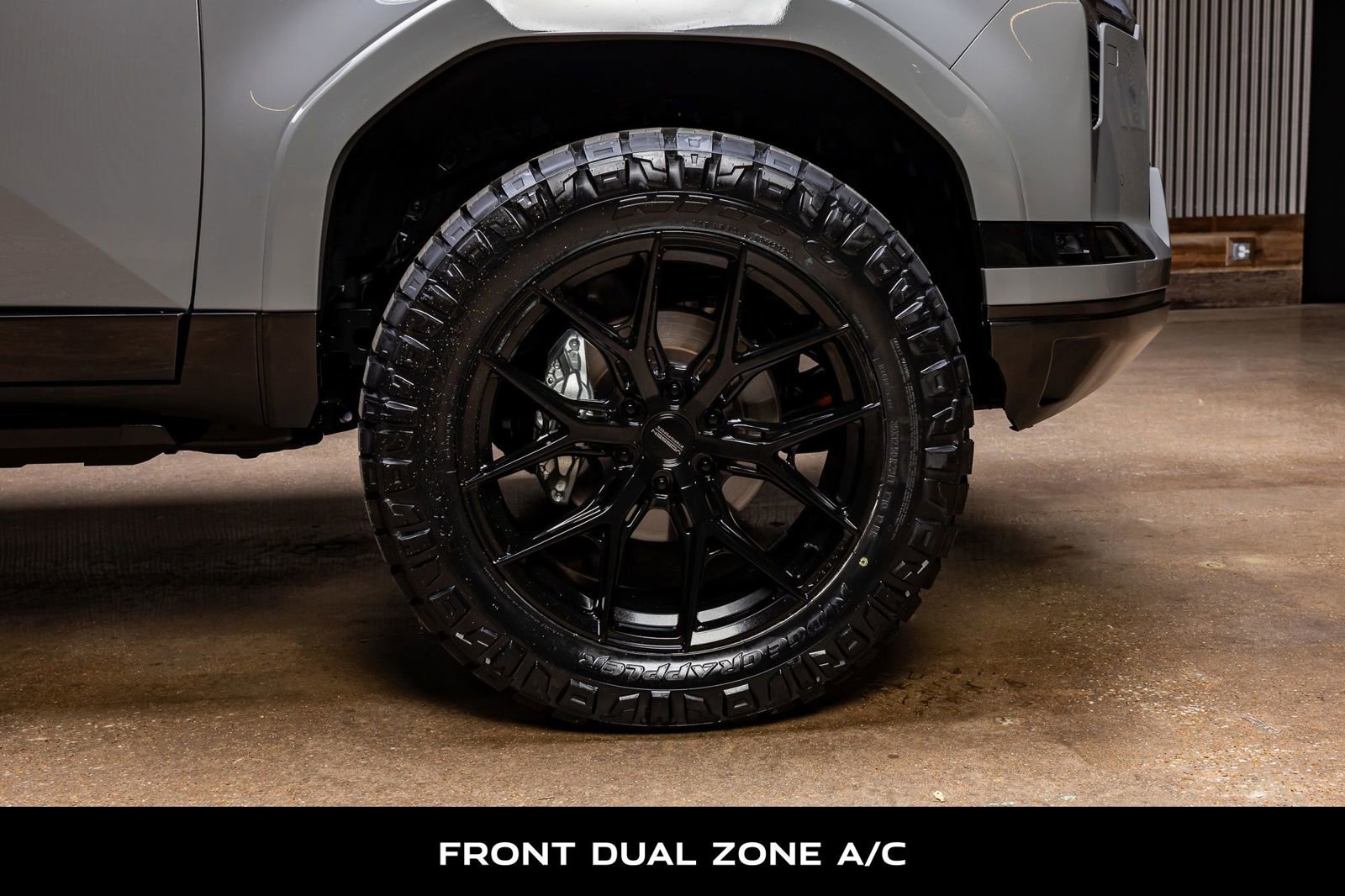 Used 2025 Lexus GX 550 550 Luxury+ w/ Accessory Package (2T) image 12