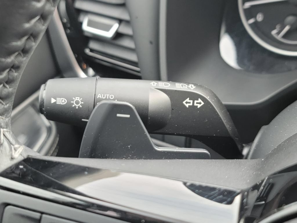 Used 2023 Nissan Rogue SL w/ SL Premium Package AWD/4WD image 19