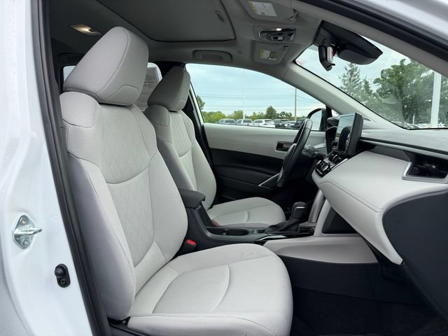 Certified 2024 Toyota Corolla Cross LE w/ Moonroof Package AWD/4WD image 18