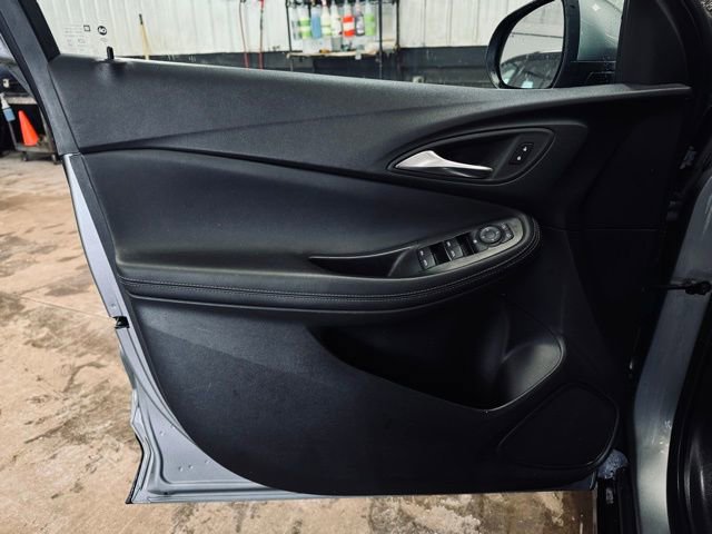 Used 2024 Buick Encore GX Sport Touring image 11