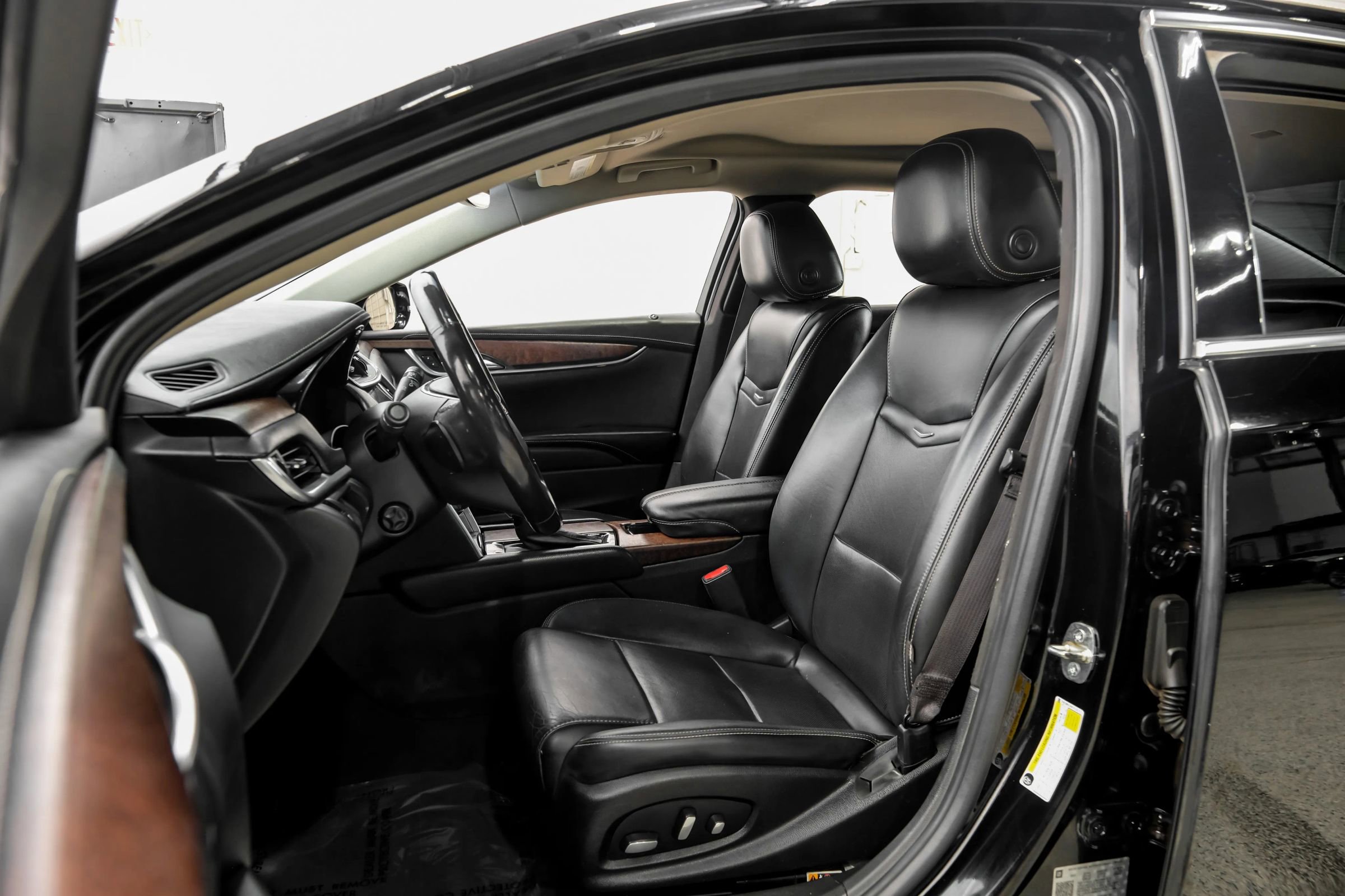 Used 2019 Cadillac XTS Luxury FWD image 40