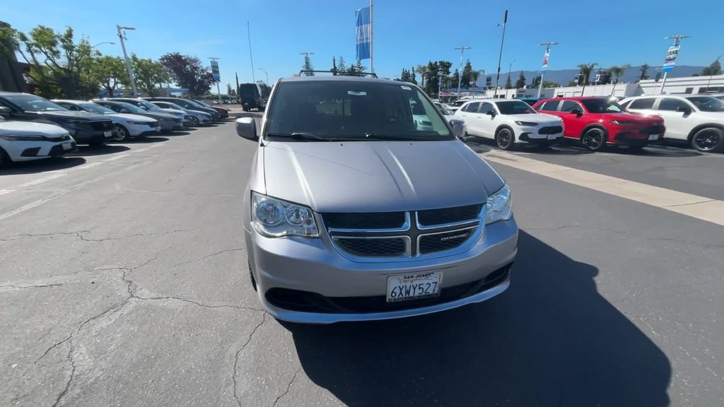 Used 2014 Dodge Grand Caravan SXT image 3