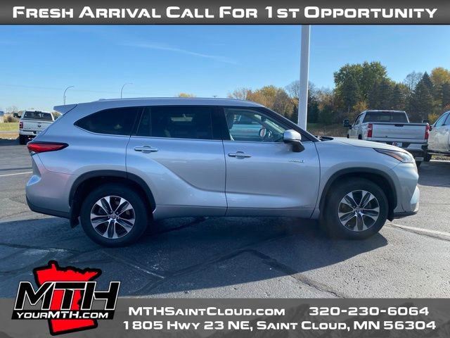 Used 2021 Toyota Highlander XLE