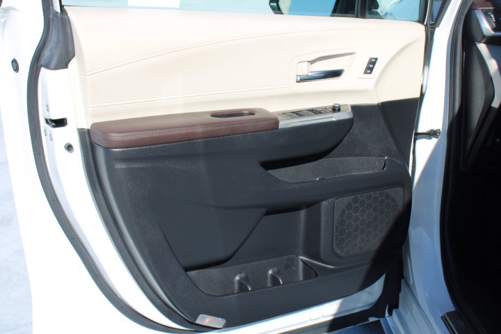 Certified 2023 Toyota Sienna Platinum image 10