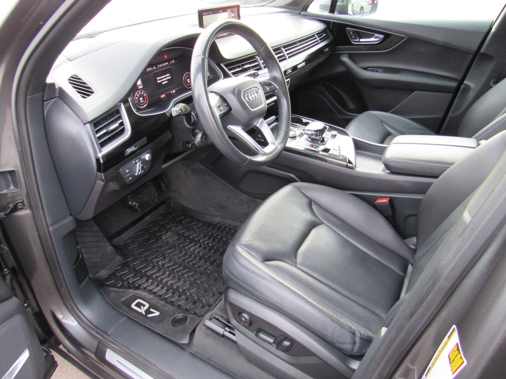 Used 2019 Audi Q7 3.0T Prestige image 16