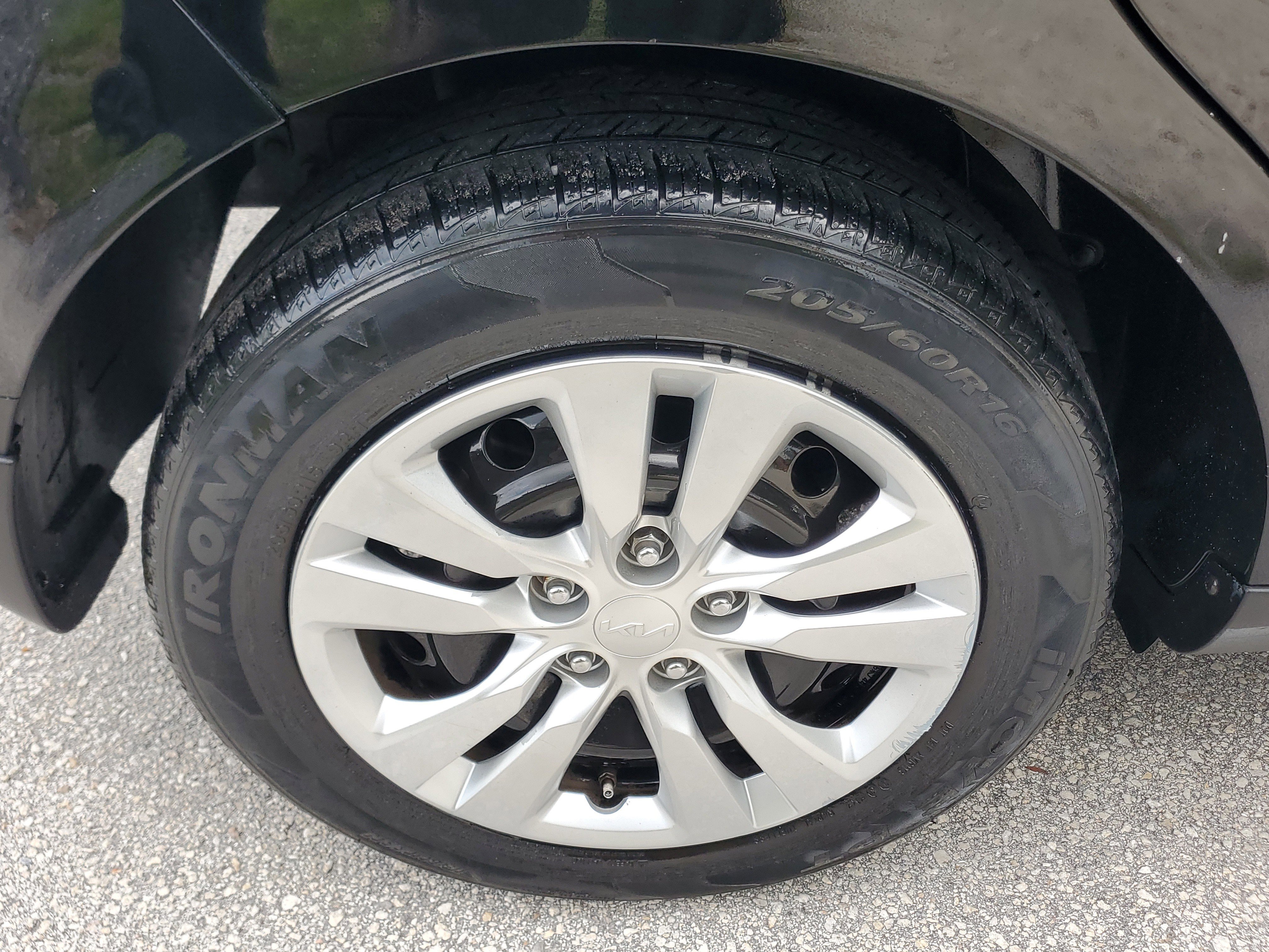 Used 2022 Kia Soul LX image 7