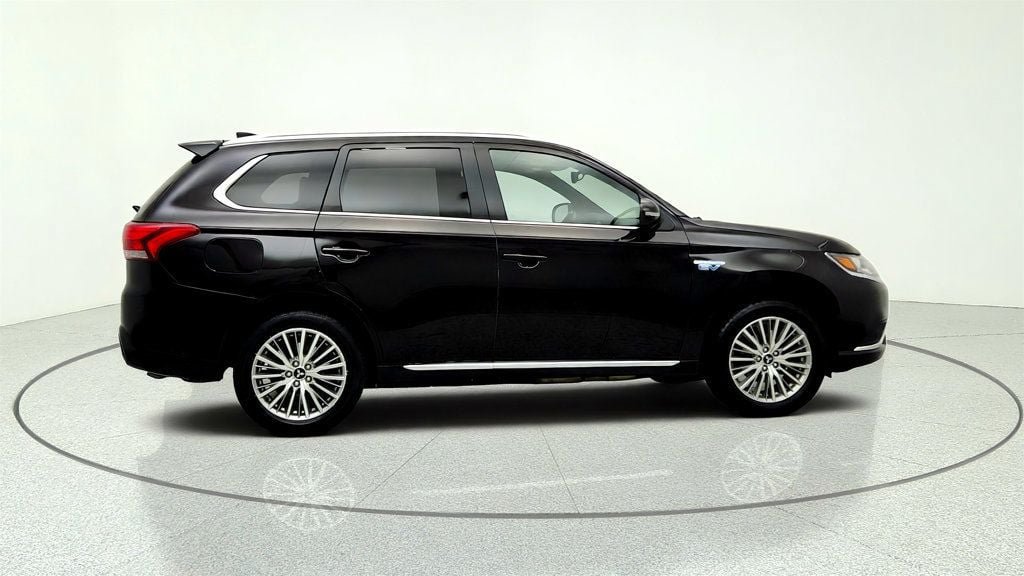 Used 2020 Mitsubishi Outlander SEL AWD/4WD image 4