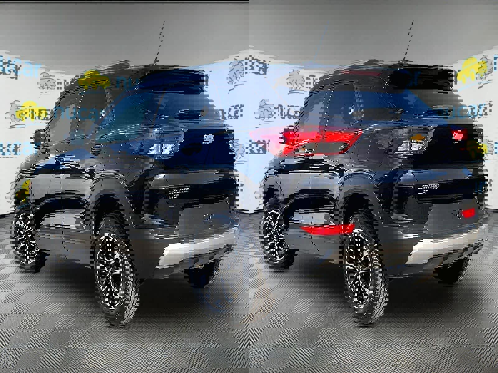 Used 2025 Chevrolet TrailBlazer LT AWD/4WD image 4