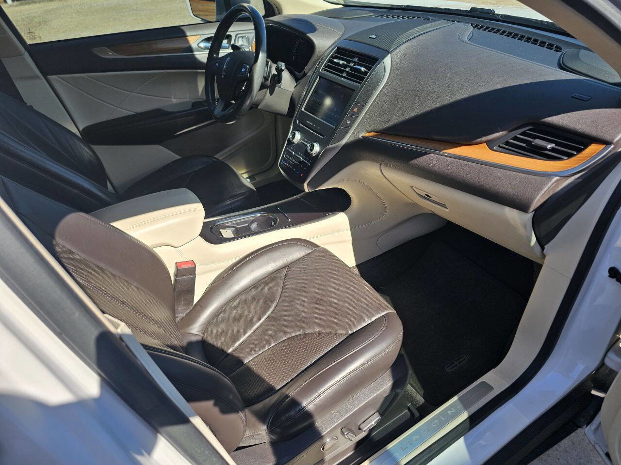 Used 2015 Lincoln MKC AWD w/ Equipment Group 102A Reserve image 9