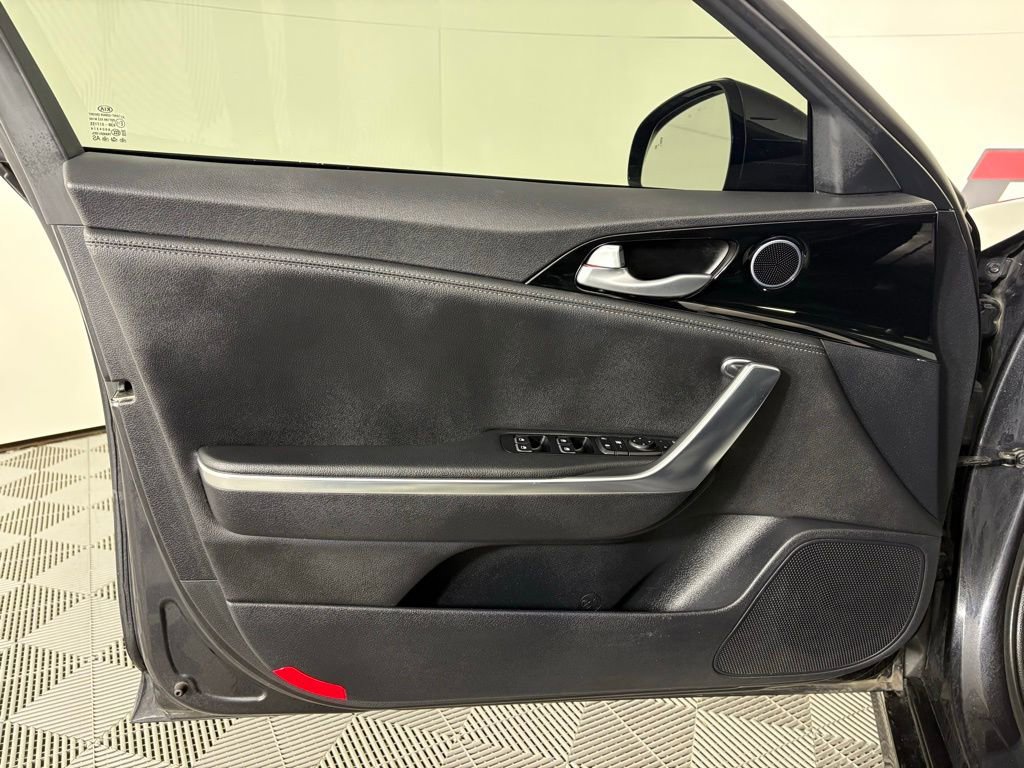 Used 2019 Kia Stinger image 12