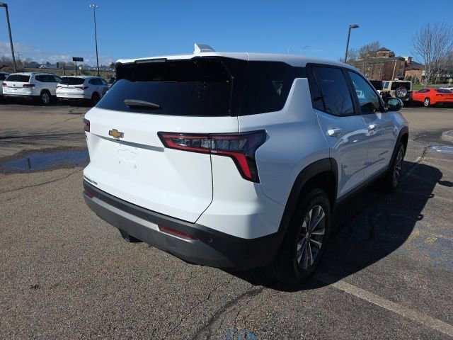 Used 2026 Chevrolet Equinox LT w/ LPO, Floor Liner Package AWD/4WD image 4