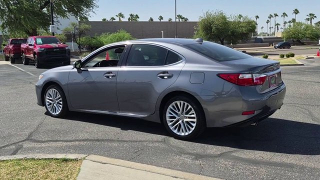 Used 2015 Lexus ES 350 w/ Luxury Package FWD image 6