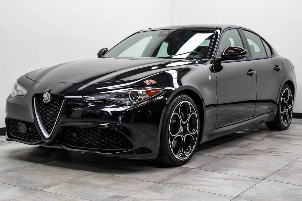 Used 2022 Alfa Romeo Giulia Ti w/ Active Assist Plus Package RWD image 7