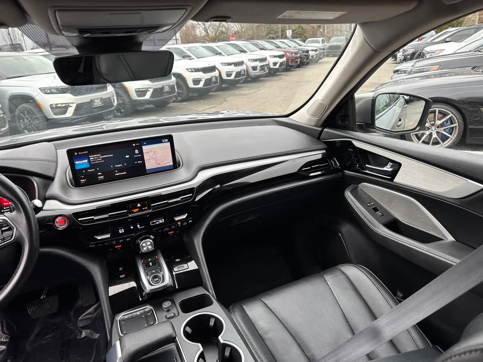 Used 2024 Acura MDX SH-AWD w/ Technology Package image 37