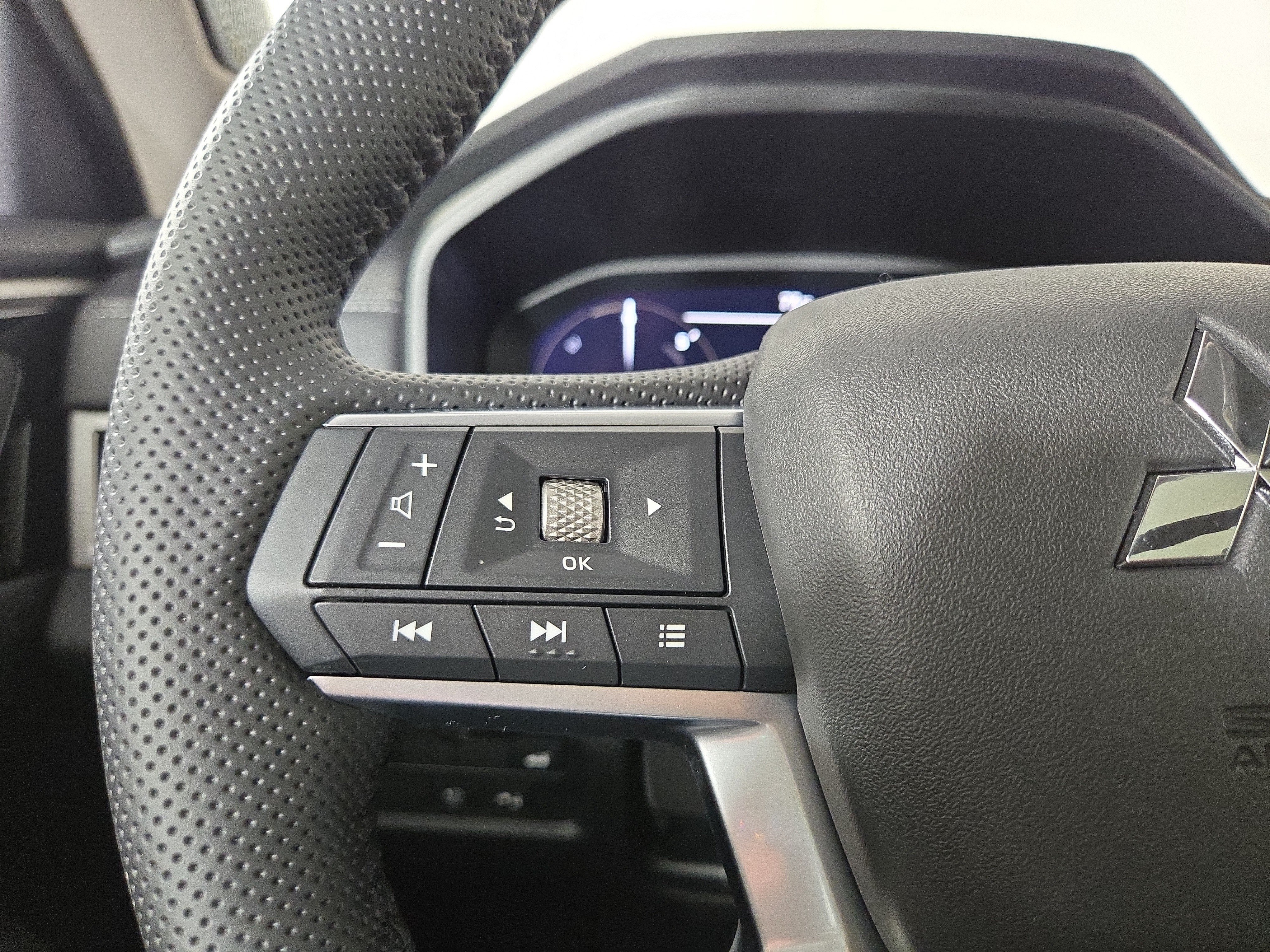New 2026 Mitsubishi Outlander SE AWD/4WD image 15