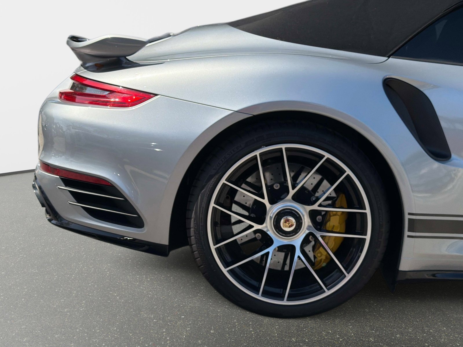 Used 2019 Porsche 911 Turbo AWD/4WD image 20