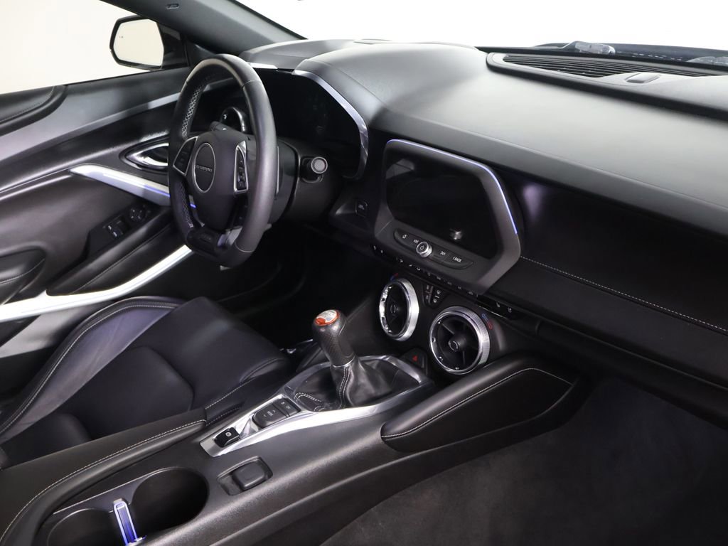 Used 2017 Chevrolet Camaro SS RWD image 27